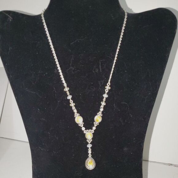 Avon Women's Y Drop Beaded Necklace Victorian Inspired Delicate Feminine Gift - Picture 1 of 8